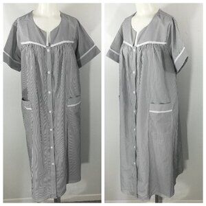 Ekouaer Button Front Nightgown Size M